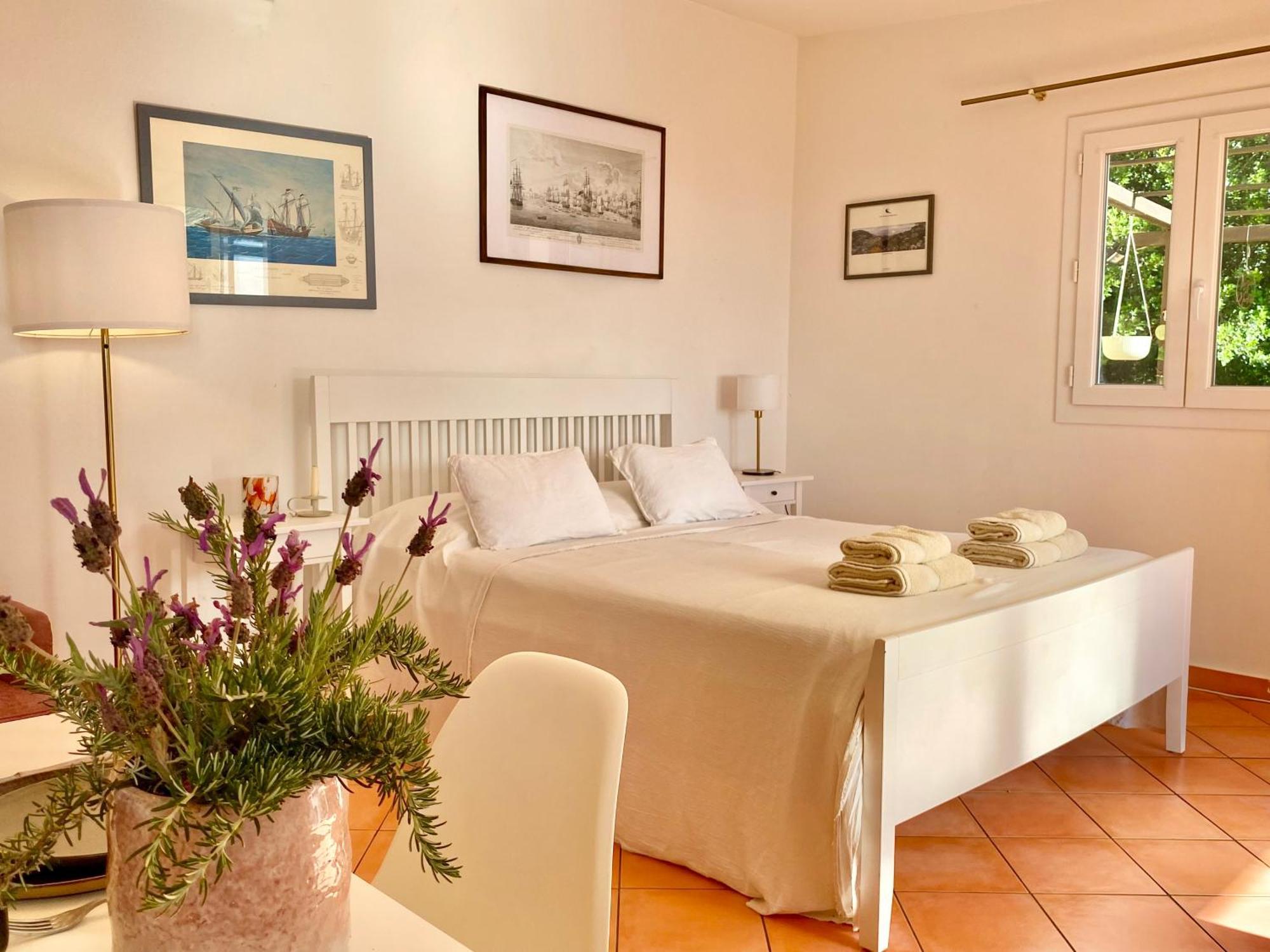 Aria Di Collina - Isola D'Elba Lägenhet Porto Azzurro Exteriör bild
